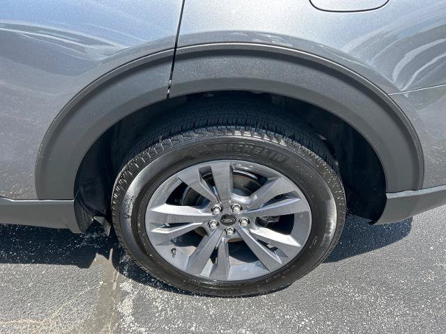 Certified 2023 Ford Explorer XLT w/ Equipment Group 202A AWD/4WD image 35