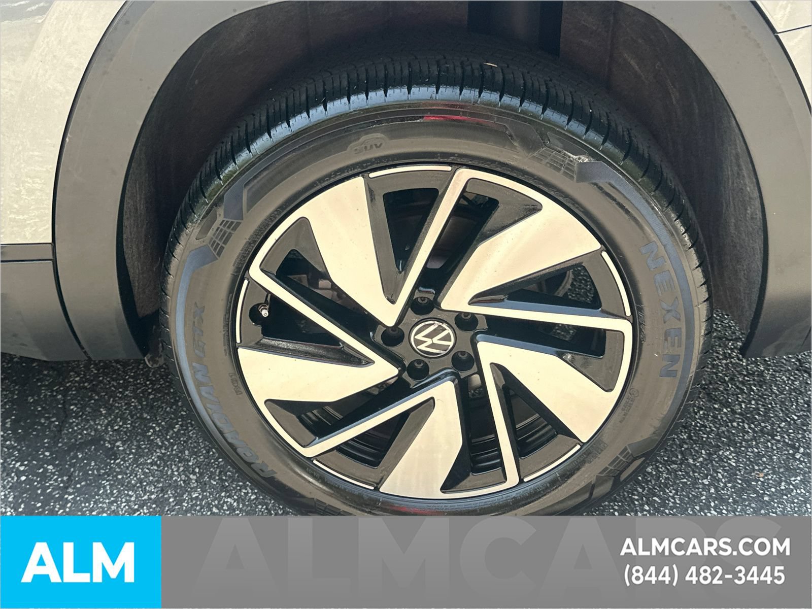 Used 2025 Volkswagen Atlas SE FWD image 23