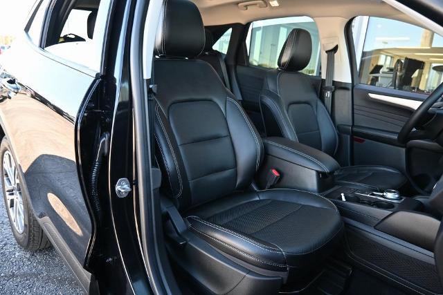 Certified 2022 Ford Escape SEL w/ Technology Package image 26