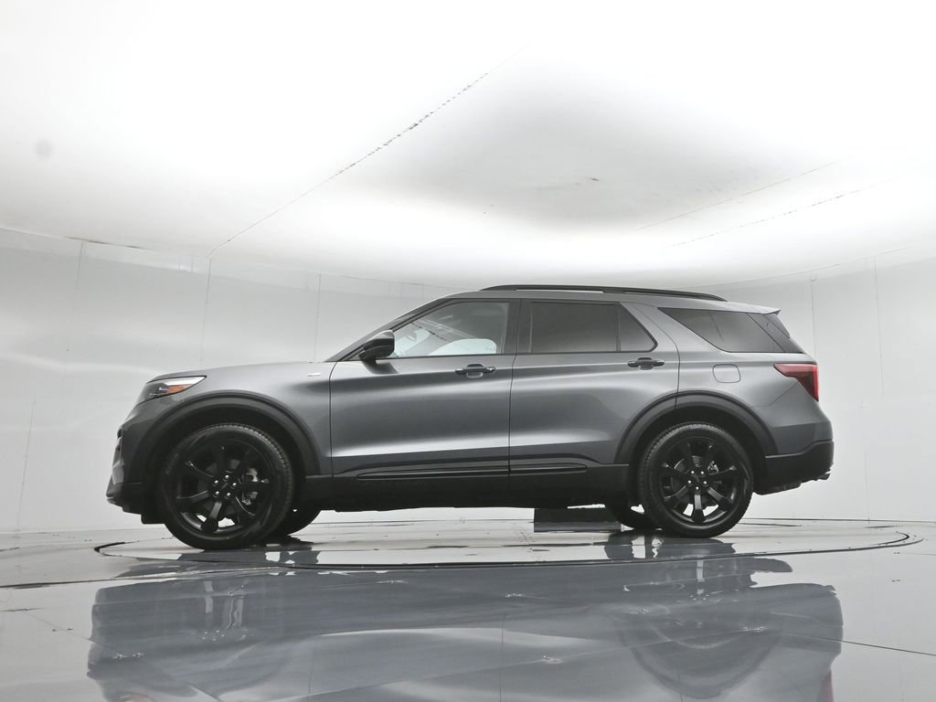 Certified 2023 Ford Explorer ST-Line w/ Class IV Trailer Tow Package RWD image 8