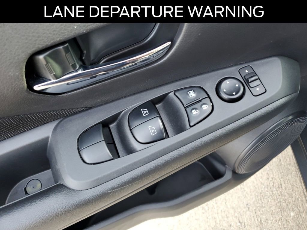 Used 2023 Nissan Kicks SV image 15