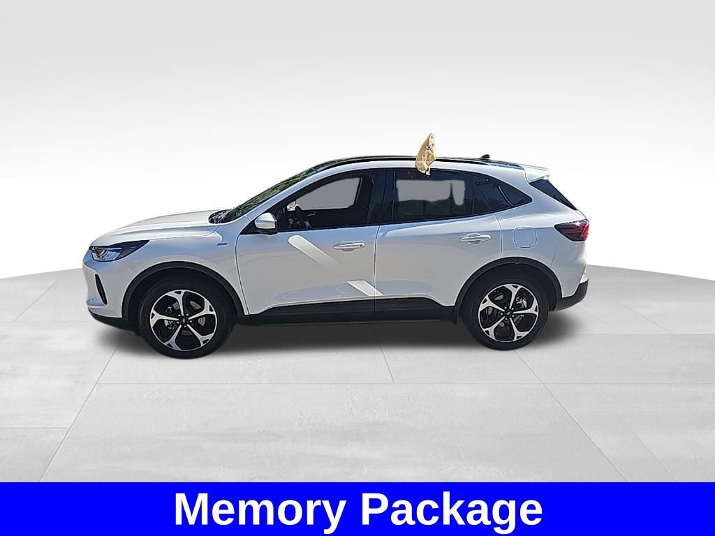 Certified 2025 Ford Escape ST-Line Select w/ Tech Pack #2 image 6