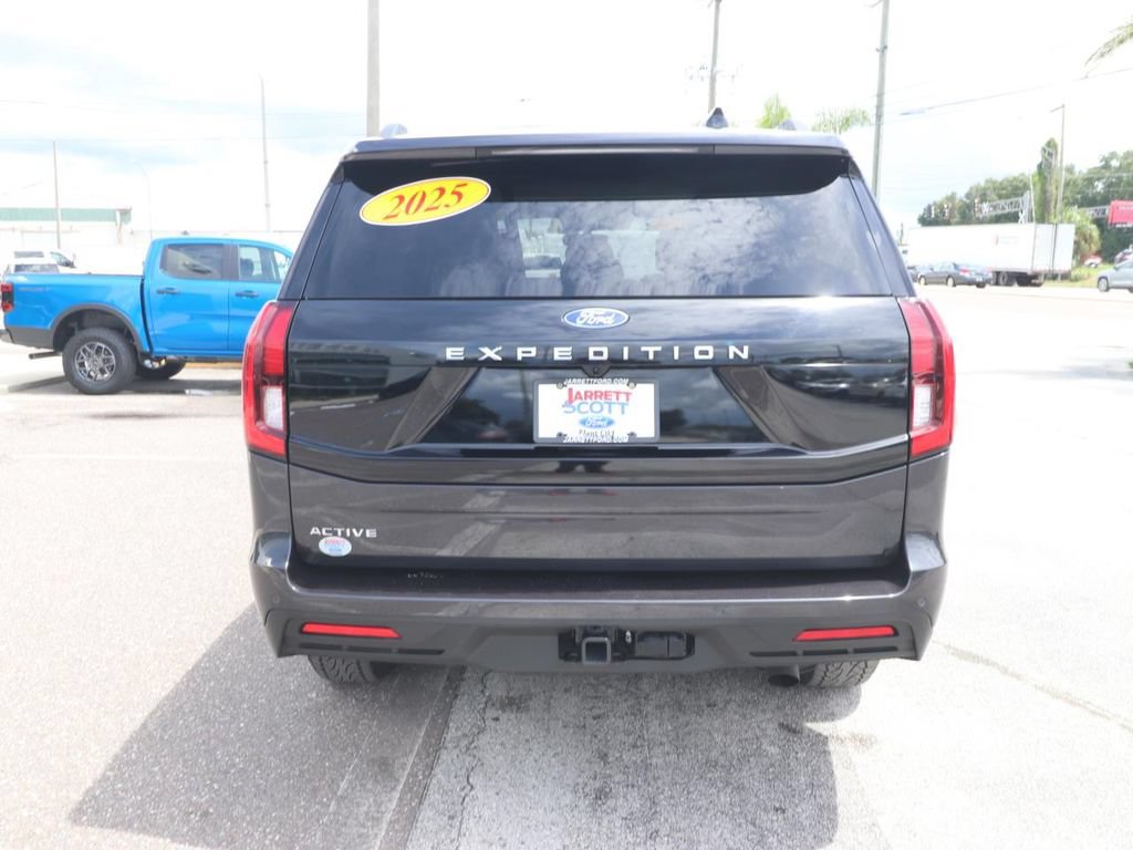 Certified 2025 Ford Expedition Active RWD image 14