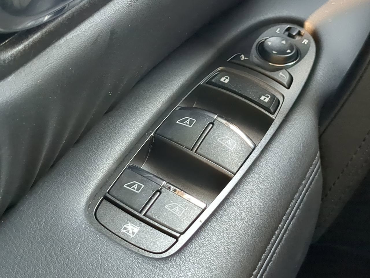 Used 2023 Nissan Armada SV w/ Cargo Package RWD image 21