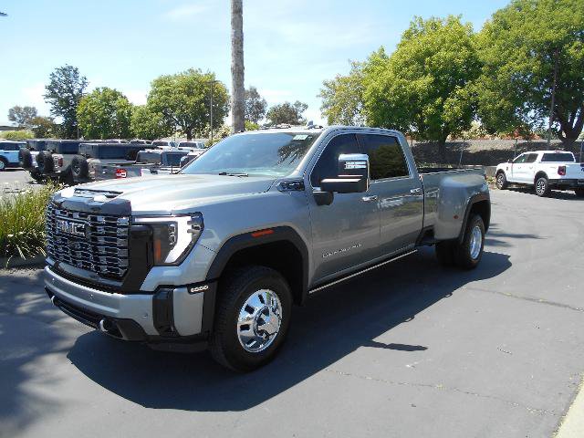 Used 2025 GMC Sierra 3500 Denali Ultimate AWD/4WD image 1