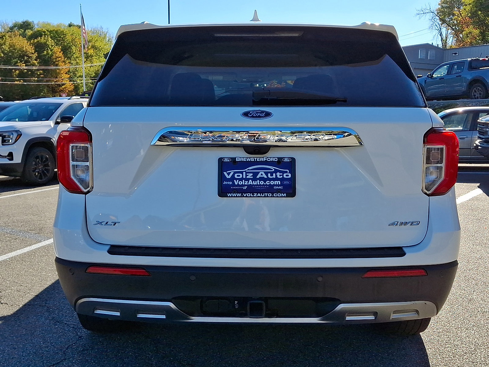 Certified 2023 Ford Explorer XLT w/ Equipment Group 202A image 6