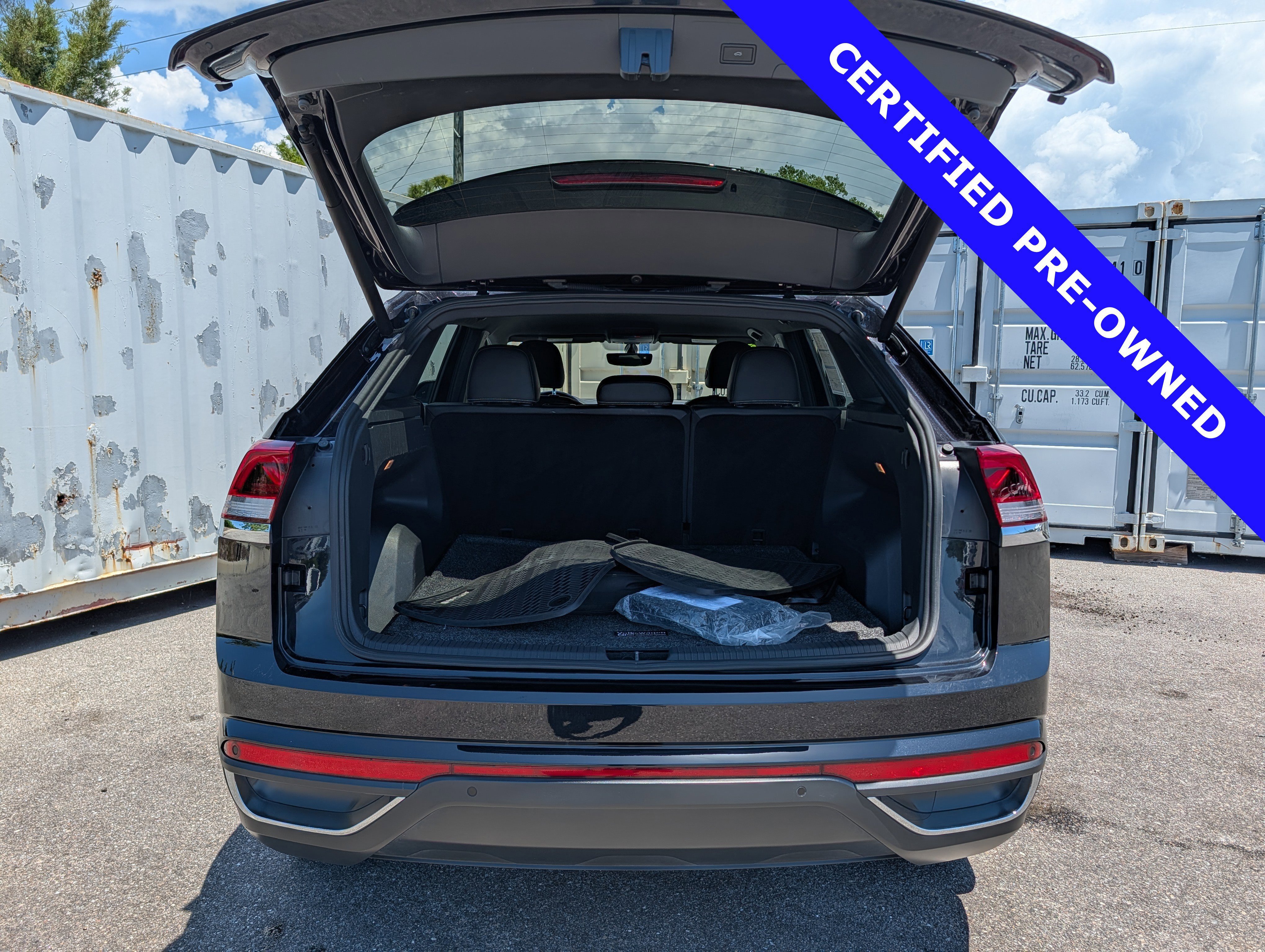Used 2021 Volkswagen Atlas Cross Sport SE FWD image 13