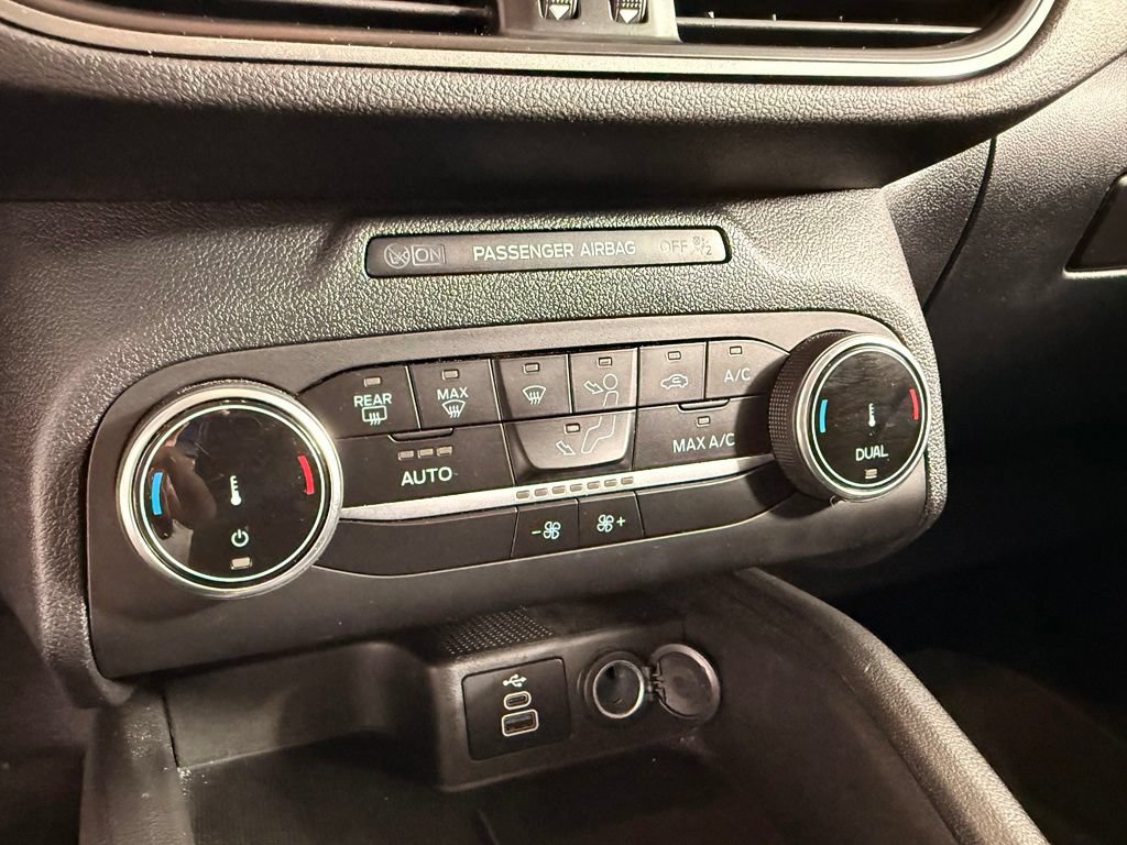 Certified 2025 Ford Escape Active AWD/4WD image 24