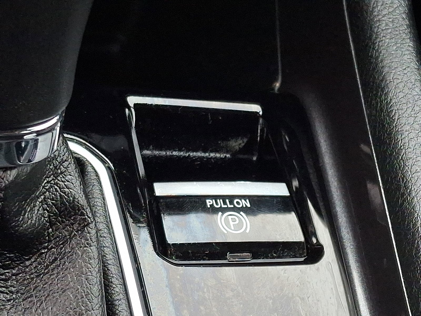 Used 2024 Jeep Compass Latitude image 23