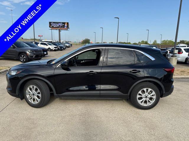 Certified 2024 Ford Escape Active w/ Tech Pack #2 FWD image 3