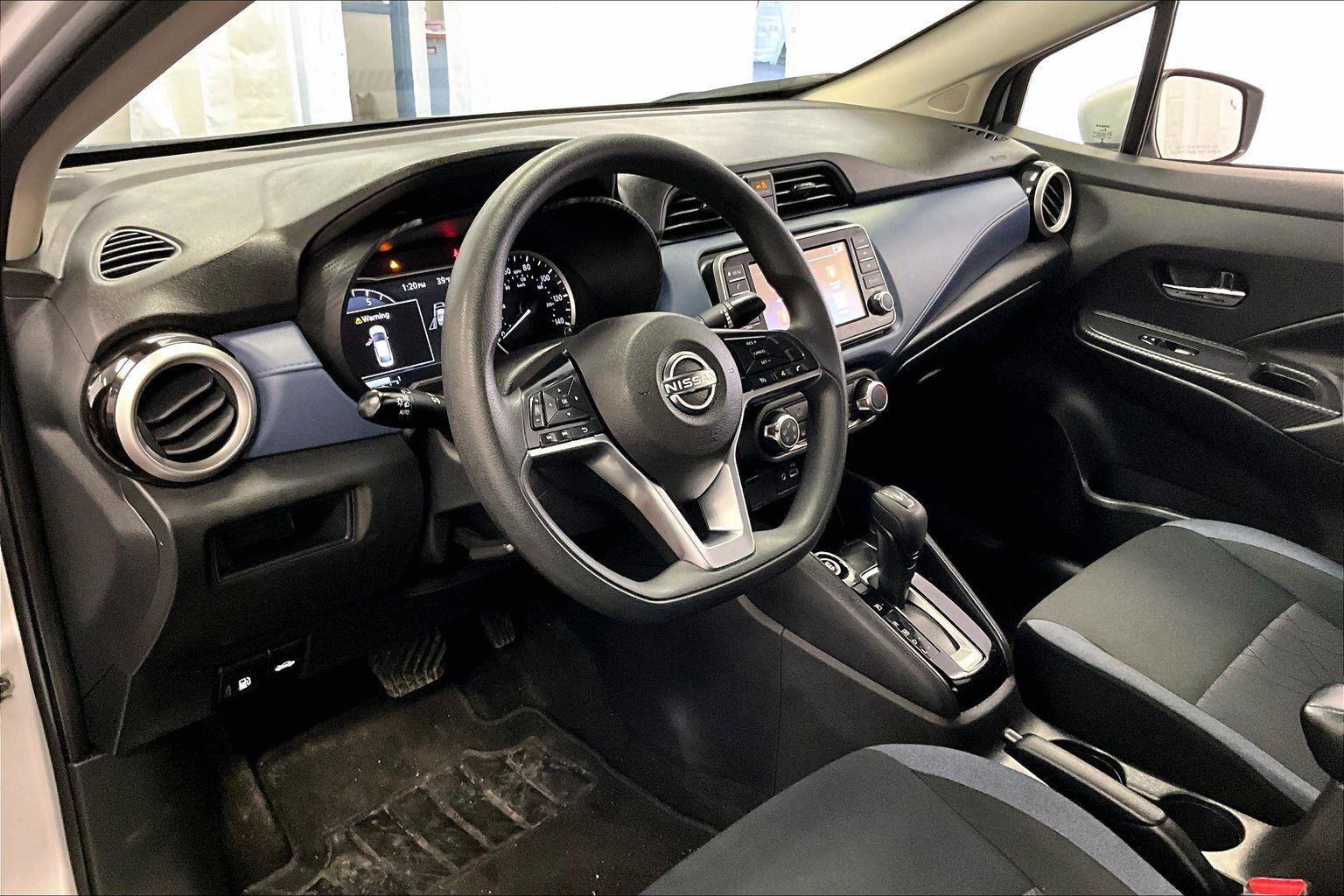 Used 2023 Nissan Versa SV image 12