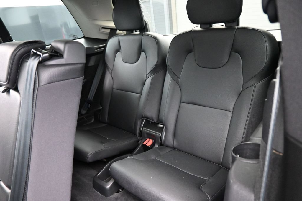 Used 2021 Volvo XC90 T5 Momentum w/ Protection Package Premier AWD/4WD image 20