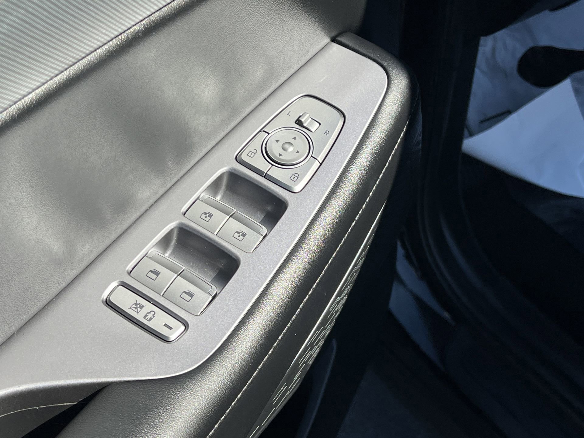 Used 2024 Hyundai Palisade SEL w/ Premium Package image 25