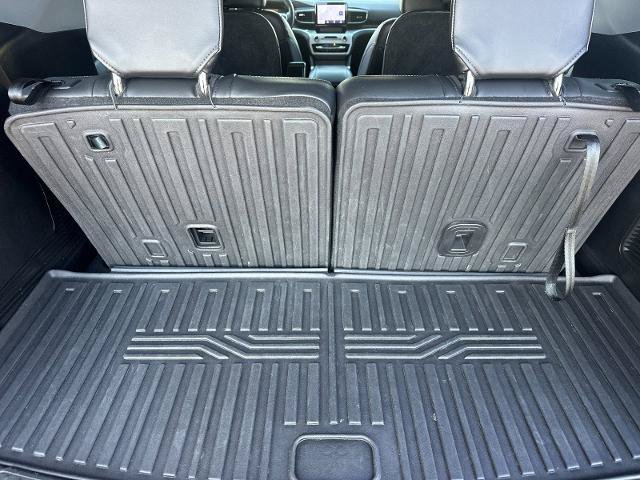 Certified 2024 Ford Explorer XLT w/ Equipment Group 202A RWD image 15