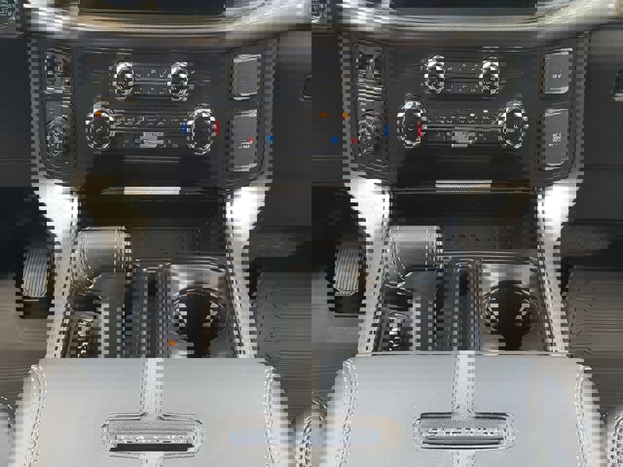 Certified 2023 Ford F150 Platinum w/ Equipment Group 701A High AWD/4WD image 17