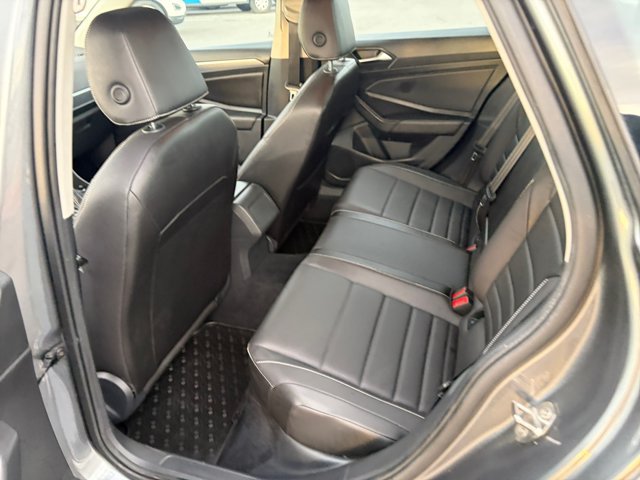 Used 2022 Volkswagen Jetta SE w/ Panoramic Sunroof Package FWD image 17