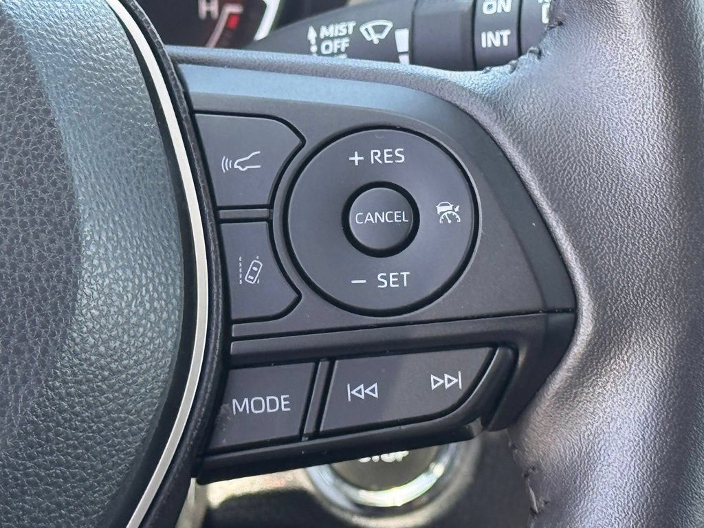 Used 2025 Toyota RAV4 XLE Premium AWD/4WD image 24