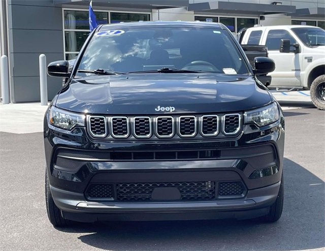 Used 2024 Jeep Compass Sport image 9