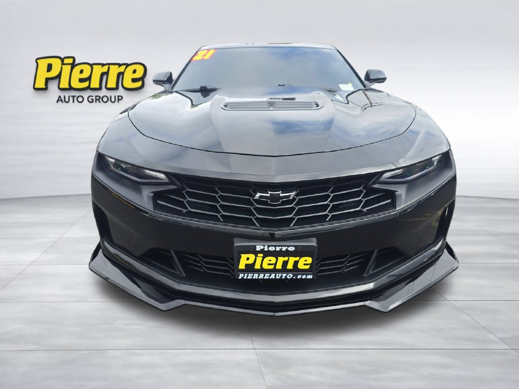 Used 2021 Chevrolet Camaro LT w/ Technology Package RWD image 8