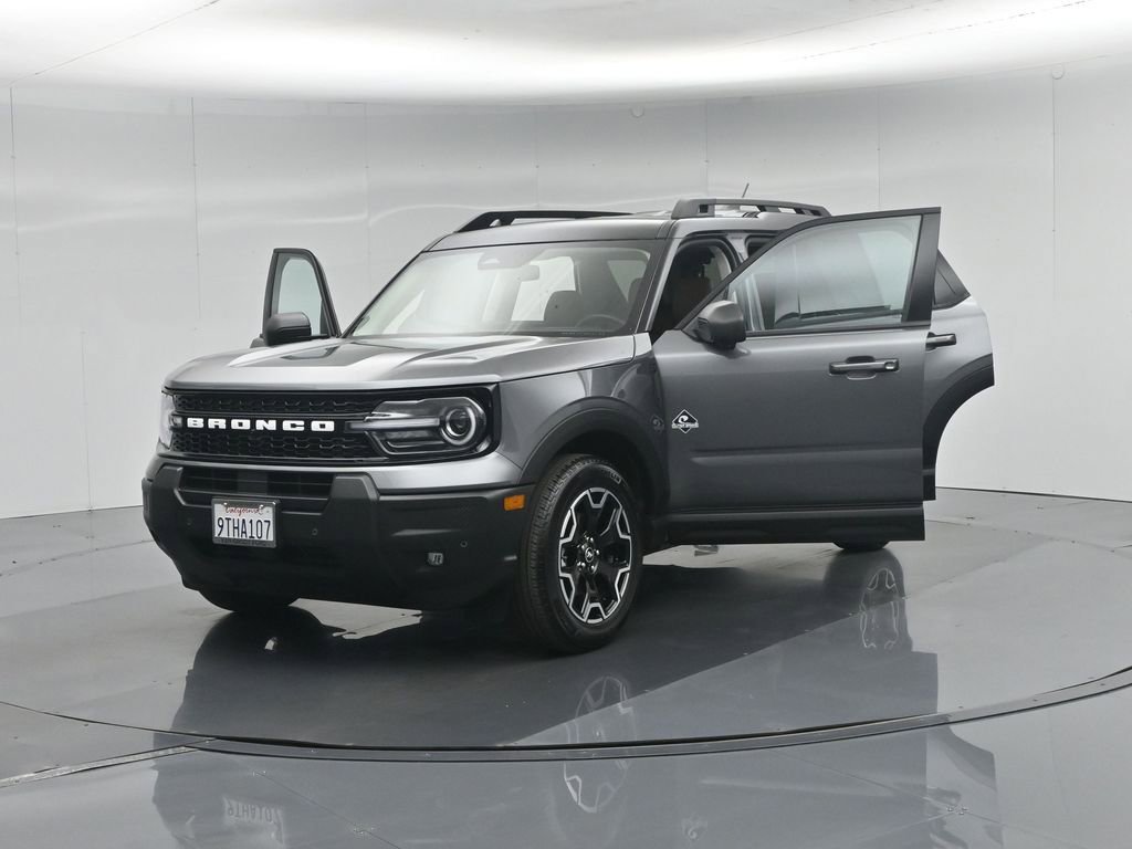 Certified 2025 Ford Bronco Sport Outer Banks w/ Outer Banks Tech Package+ AWD/4WD image 33