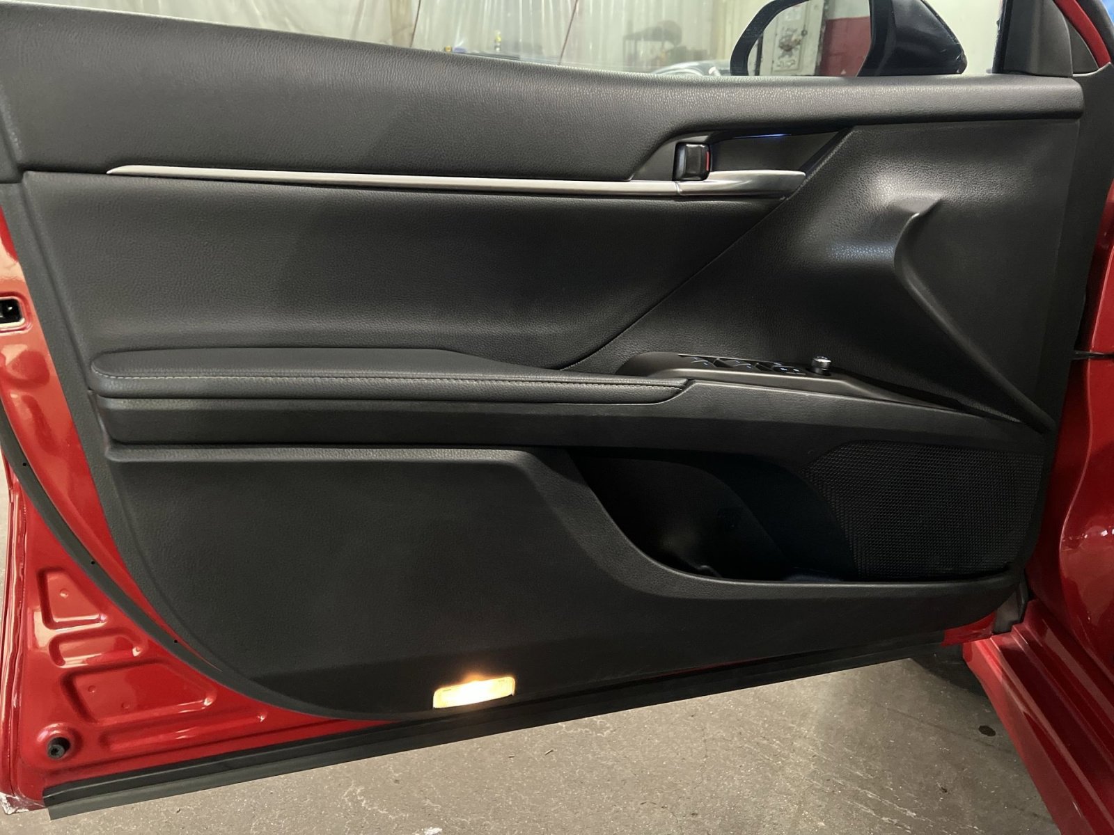 Used 2023 Toyota Camry XSE w/ Navigation Package image 13