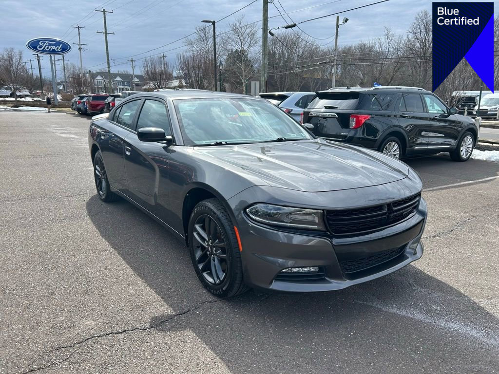 Used 2019 Dodge Charger SXT w/ Blacktop Package image 1