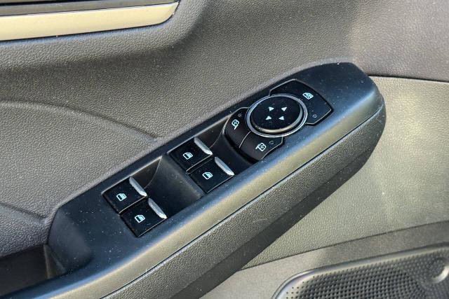 Certified 2022 Ford Escape SE w/ Convenience Package image 19