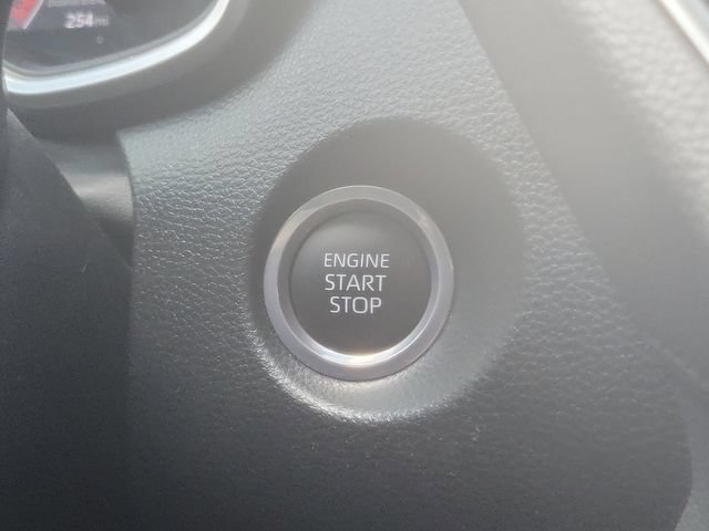 Used 2023 Toyota Corolla Cross XLE AWD/4WD image 30