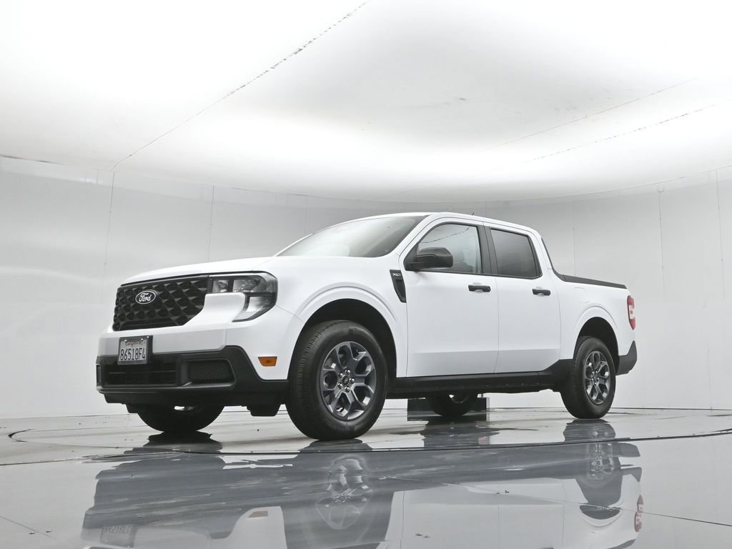 Certified 2025 Ford Maverick XLT w/ 4K Tow Package AWD/4WD image 45