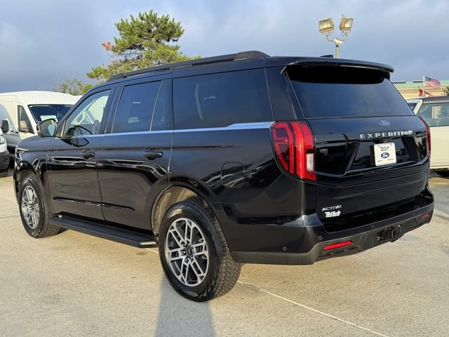 Certified 2025 Ford Expedition Active AWD/4WD image 7
