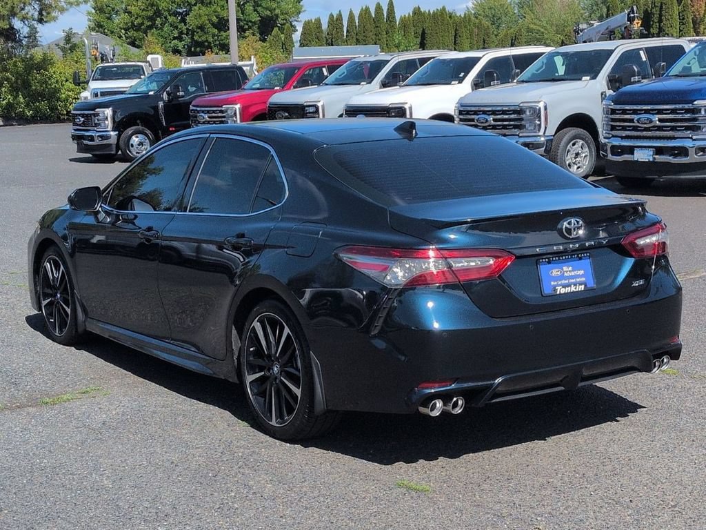Used 2018 Toyota Camry XSE FWD image 3