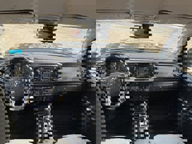 Used 2019 Toyota Tacoma SR5 AWD/4WD image 16