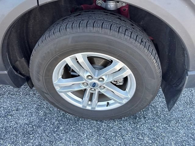 Certified 2020 Ford Explorer XLT w/ Equipment Group 202A AWD/4WD image 9