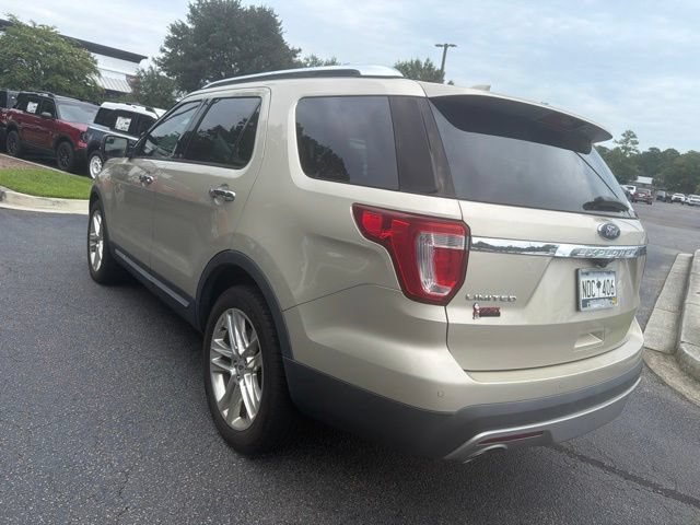 Certified 2017 Ford Explorer Limited FWD image 8