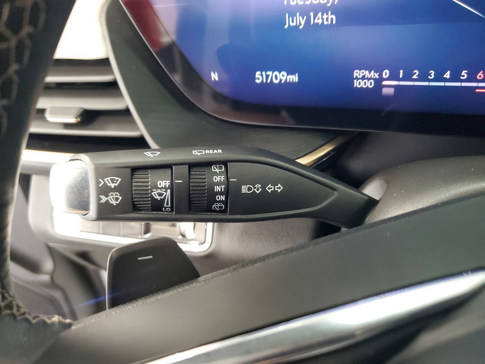 Used 2024 Buick Envision Avenir AWD/4WD image 25