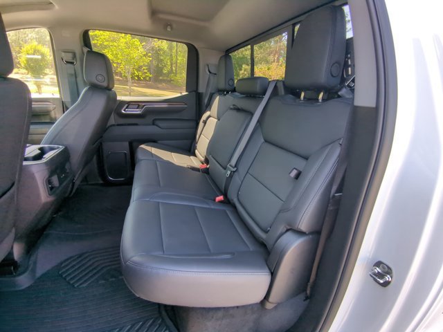 Used 2025 Chevrolet Silverado 1500 LT Trail Boss w/ Convenience Package II AWD/4WD image 31