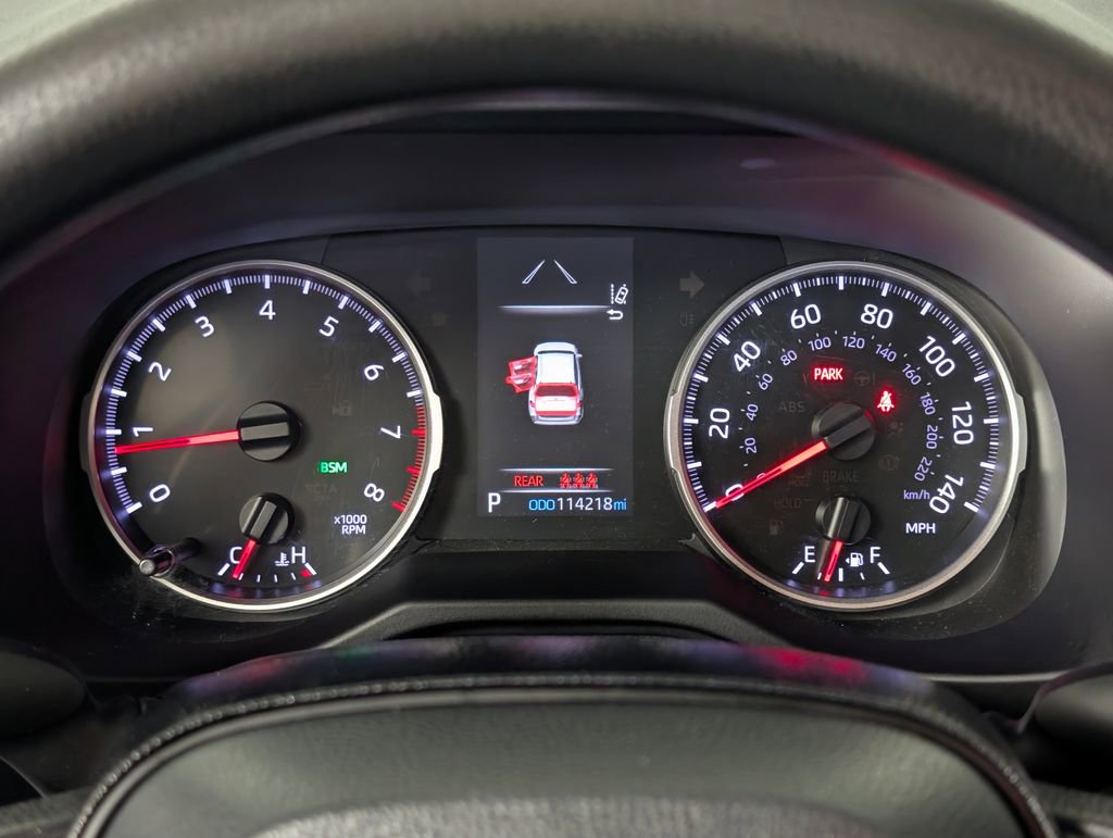 Used 2020 Toyota RAV4 XLE AWD/4WD image 19