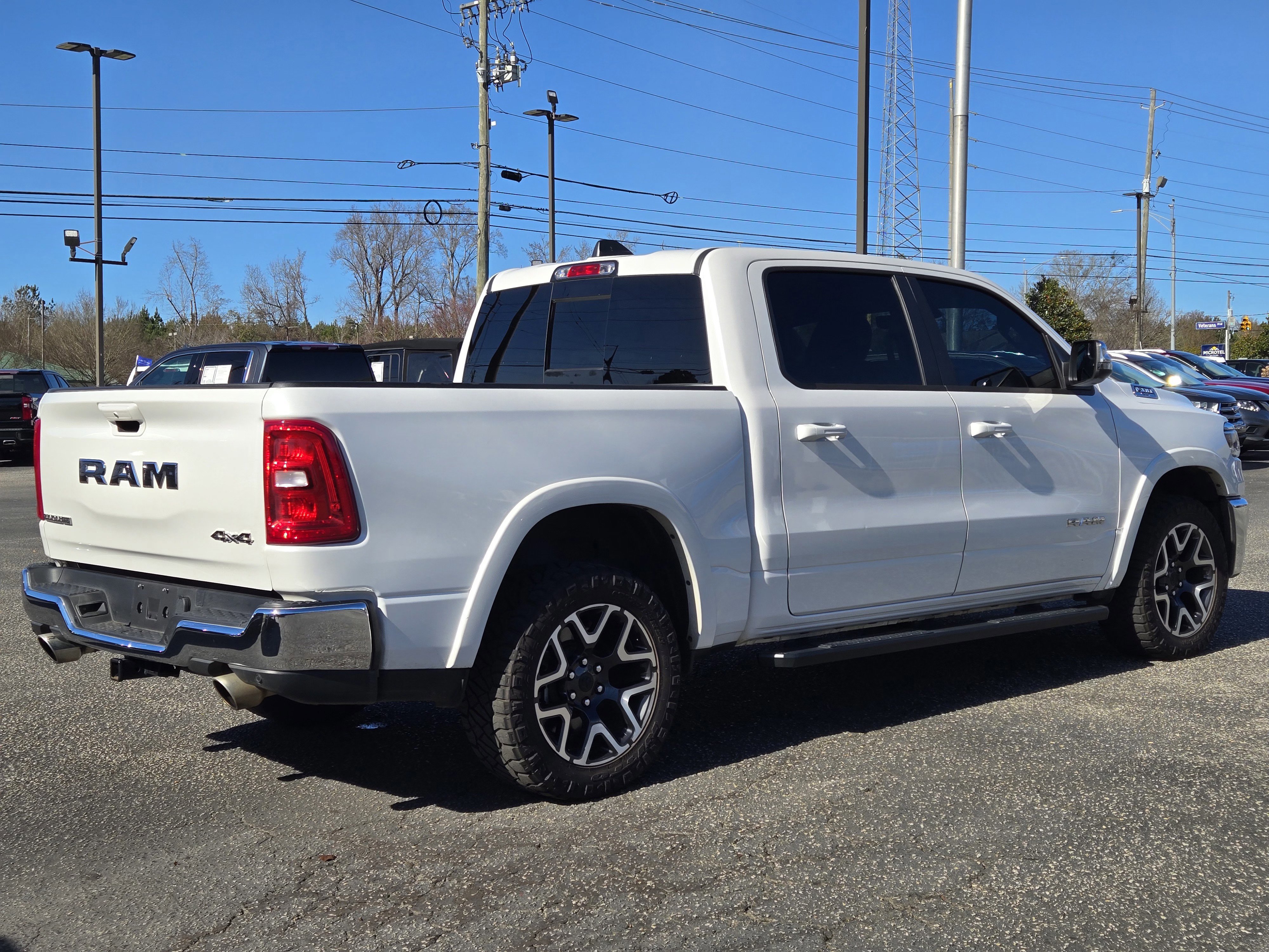 Used 2025 RAM 1500 Laramie image 4