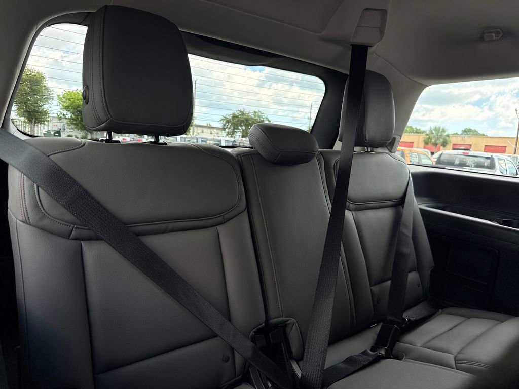 Certified 2025 Ford Expedition Active RWD image 30