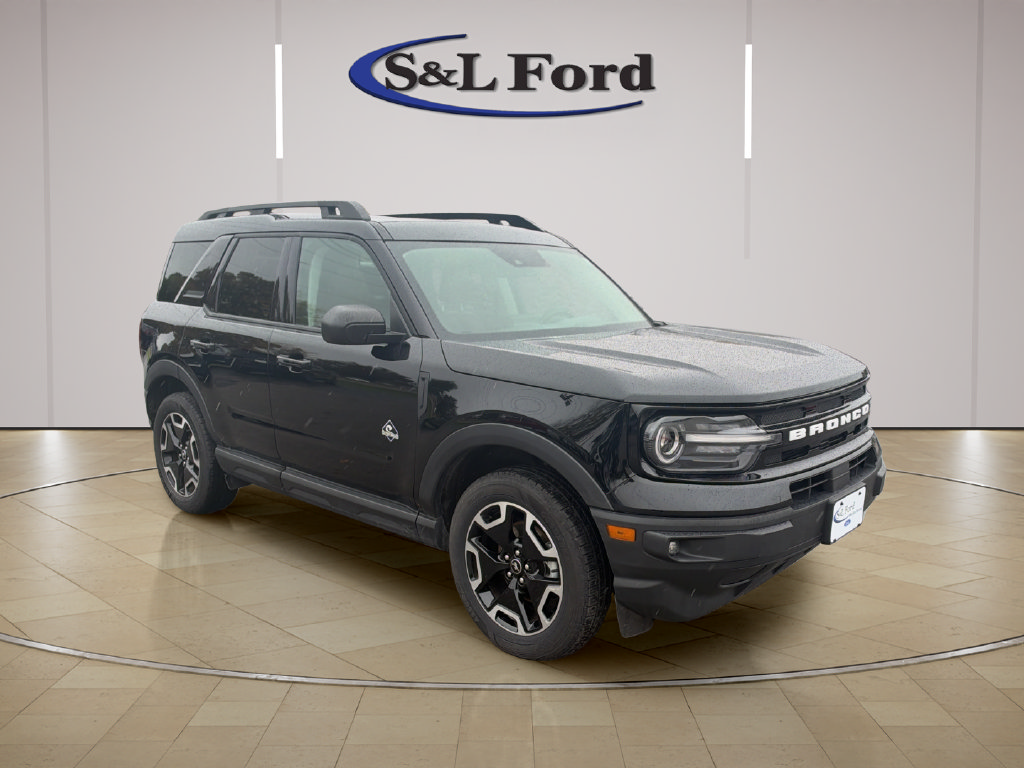 Certified 2023 Ford Bronco Sport Outer Banks w/ Tech Package AWD/4WD image 11