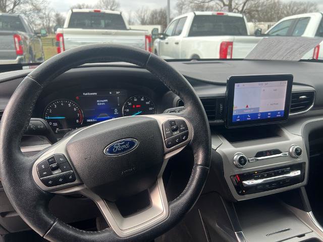 Certified 2022 Ford Explorer XLT w/ Equipment Group 202A image 9