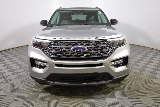 Certified 2023 Ford Explorer XLT w/ Equipment Group 202A AWD/4WD image 4
