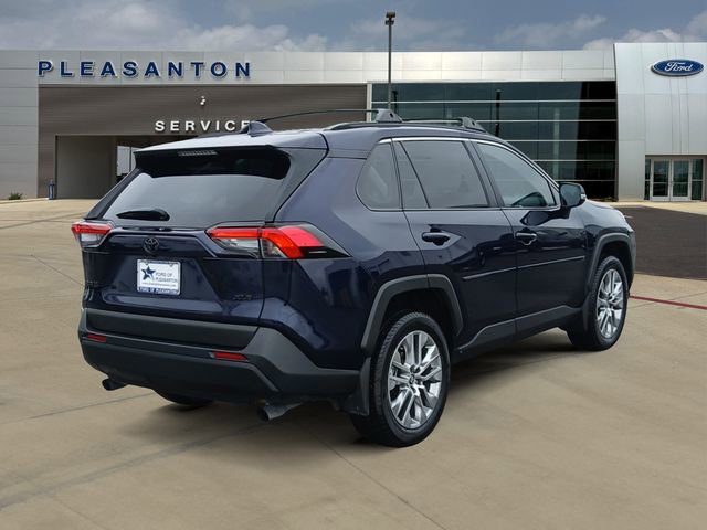 Used 2024 Toyota RAV4 XLE Premium FWD image 5