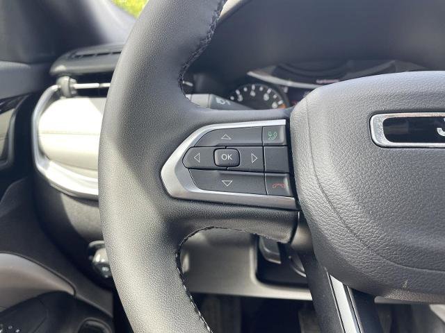 Used 2025 Jeep Compass Limited AWD/4WD image 13