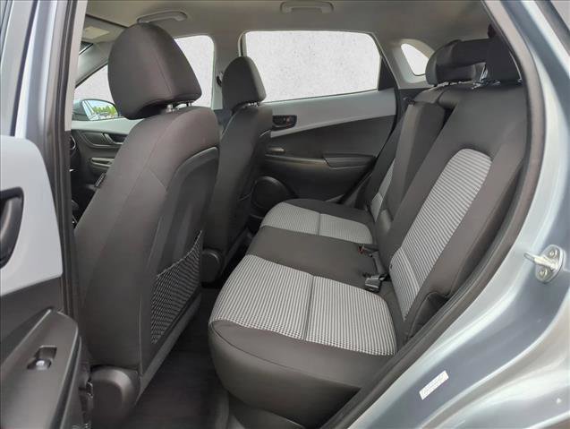 Used 2021 Hyundai Kona SE w/ Cargo Package image 19