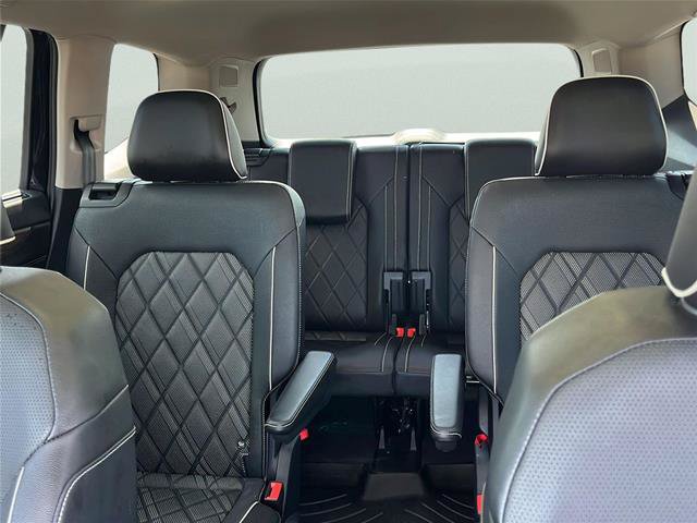 Used 2024 Volkswagen Atlas SEL Premium R-Line AWD/4WD image 19