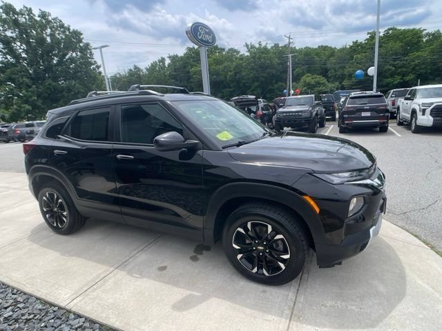 Used 2023 Chevrolet TrailBlazer LT w/ Convenience Package AWD/4WD image 9