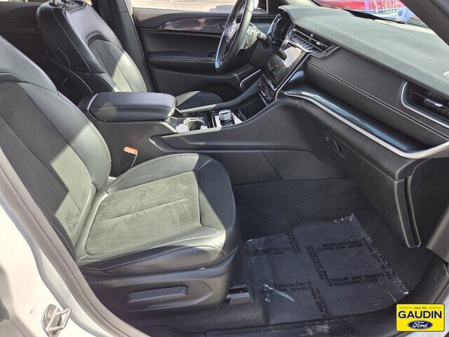 Used 2021 Jeep Grand Cherokee L Laredo AWD/4WD image 16