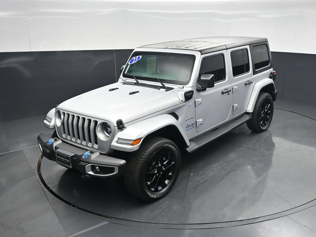 Used 2023 Jeep Wrangler Unlimited Sahara w/ Cold Weather Group AWD/4WD image 34