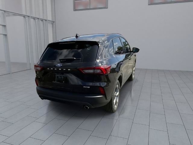 Certified 2025 Ford Escape ST-Line Select AWD/4WD image 7
